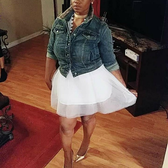 Meet your Posher, Shimika - Picture 5 of 8